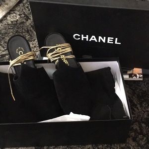 AUTHENTIC NEVER WORN Chanel Chassures Ouve Shoes